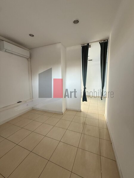 Spatiu comercial de inchiriat in zona Mihalache/ Domenii/ Turda, 0 comision